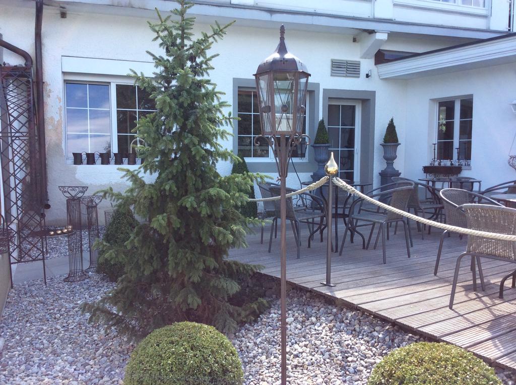 Landcafe Mit Mini Hotel Burgdorf Exterior photo